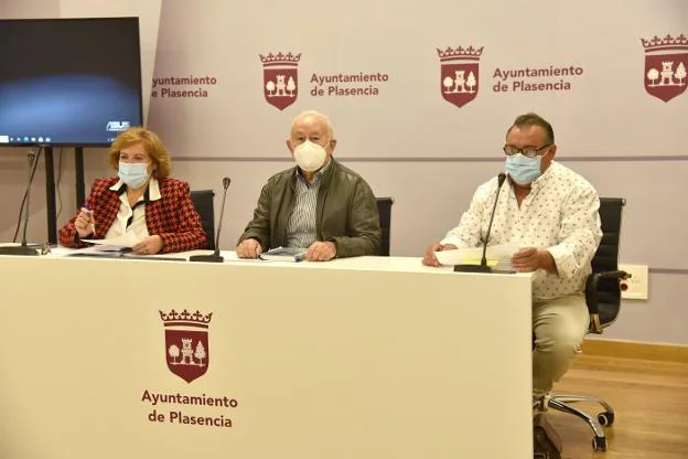 Dolores Marín, Agustín Benavente y Jaime Collado. / D. PALMA