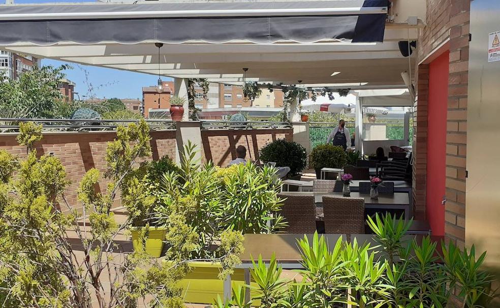 La Bacana: «Pedagogía del chuletón en una terraza con inspiración  asturiana» | Hoy