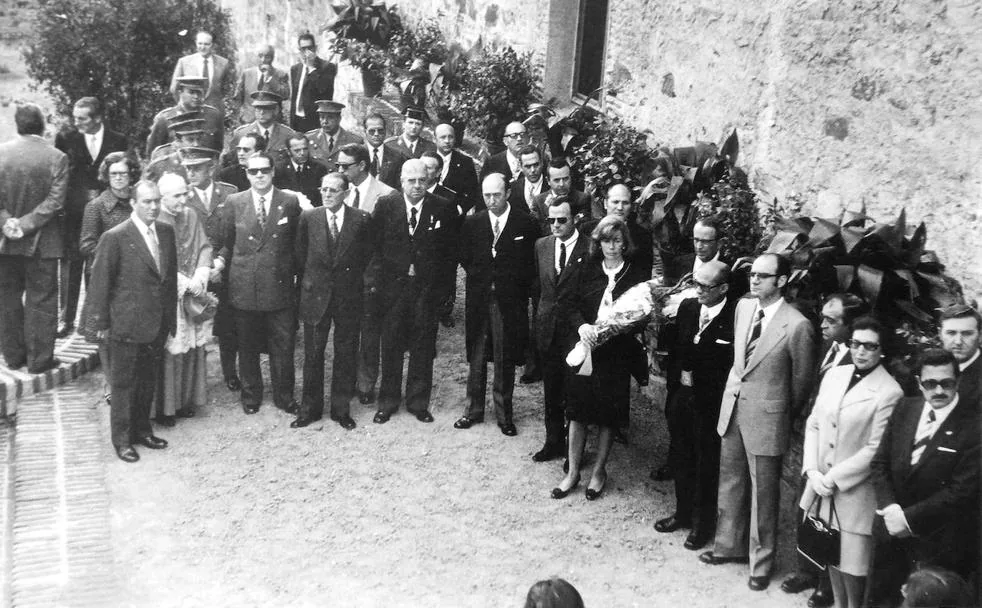 Inauguración del Jardín de Cristina de Ulloa en los años 70. /Múñez