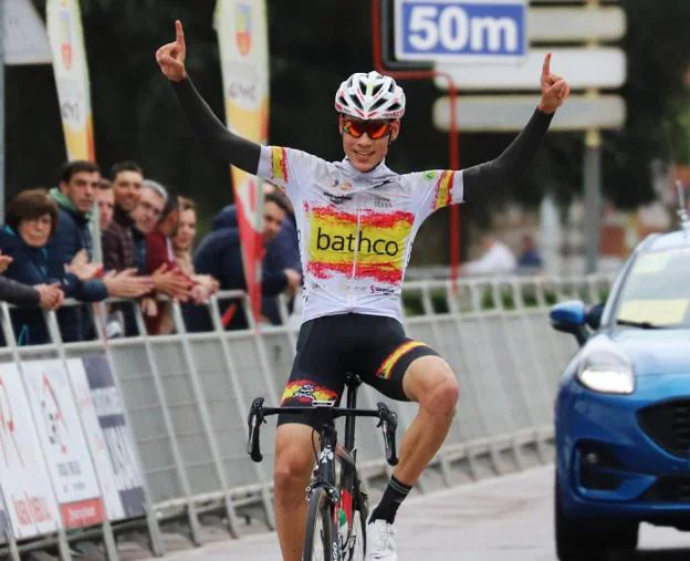 Juan Ayuso, uno de los últimos ganadores del Circuito Guadiana. / E. D.