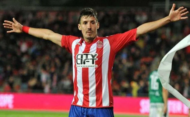 Fran Sandaza celebra un gol con el Girona. /DIARI DE GIRONA