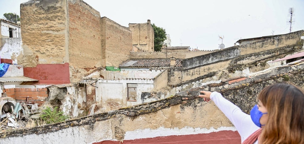 Unos vecinos piden demoler una casa del centro en ruina porque amenaza la suya - Vimarsana News