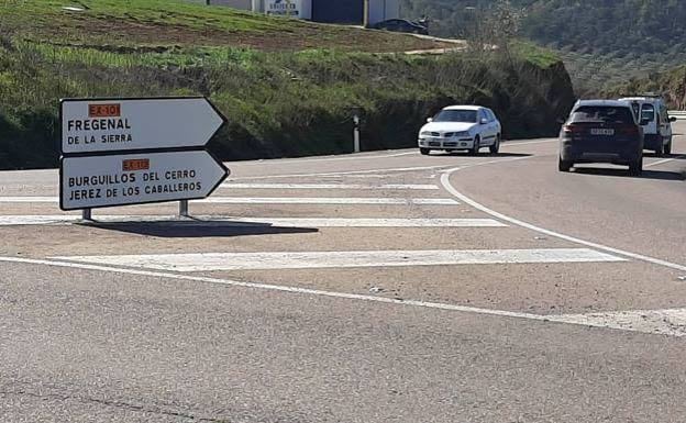 Carretera de Zafra a Fregenal de la Sierra, que en el proyecto inicial se planteó convertir en autovía. /hoy
