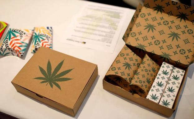 Una caja con cannabis. /Efe