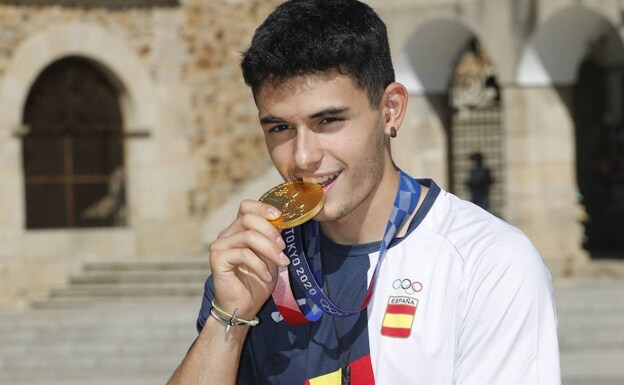 Alberto Ginés en su regreso a Cáceres tras ser campeón olímpico. /HOY