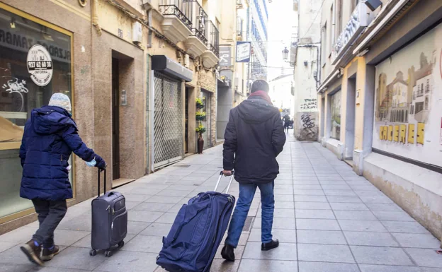 El larguísimo puente de diciembre ha incrementado la demanda de plazas hoteleras en Cáceres, casi al 100% de ocupación. /JORGE REY