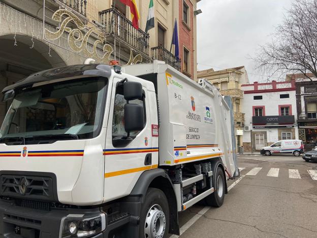 Nuevo camión del servicio de limpieza de Don Benito por 46.852 euros