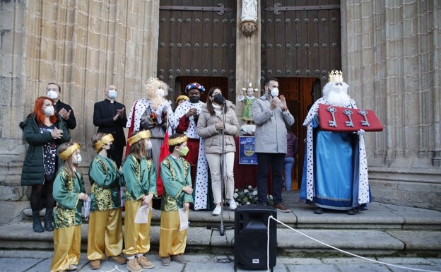 Los Reyes recibieron en Santa María las llaves mágicas de la ciudad.