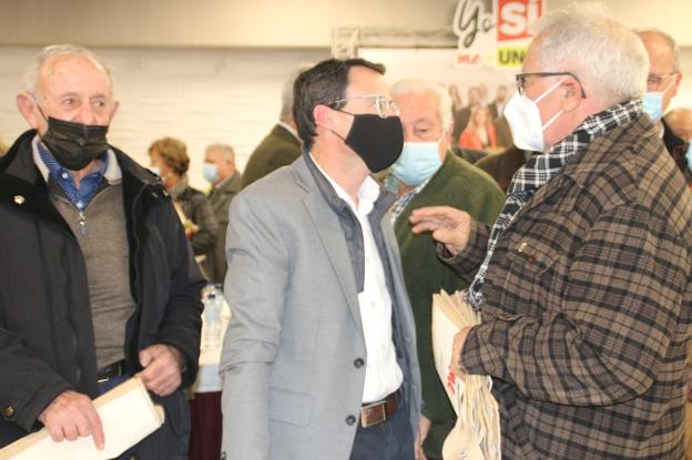 Los mayores de Villanueva, convencidos de la fusión