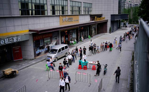 Tests masivos en Wuhan en mayo de 2020./reuters