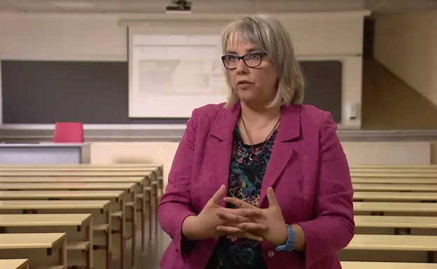 Emma Pérez-Romera, durante el documental de TVE sobre el 50 cumpleaños de la Reina en el que participó. 