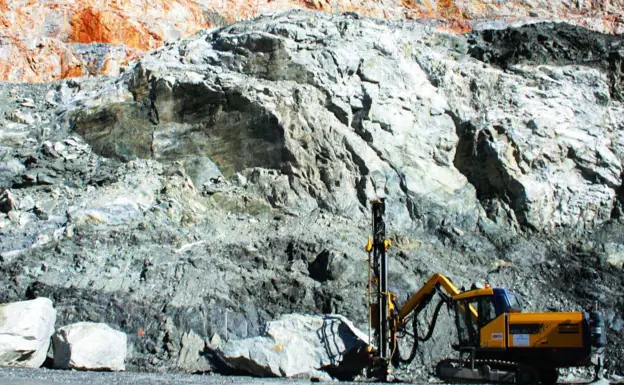 Una máquina en extracción en la mina Aguablanca, en Monesterio, en funcionamiento hasta 2016. 
