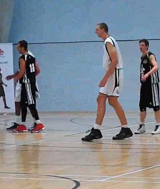 El baloncestista más alto del mundo Hoy